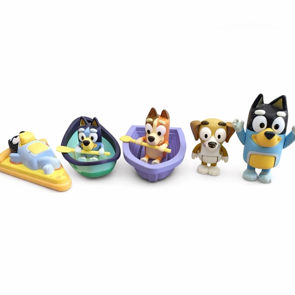 Bluey Other - Bluey Figure Lot w/ Canoes & Family Characters